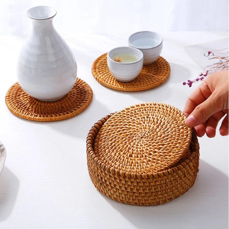 Cup Mat Round Natural Rattan Hot Pad - Hand Woven Heat Insulation Placemats for Kitchen Decoration