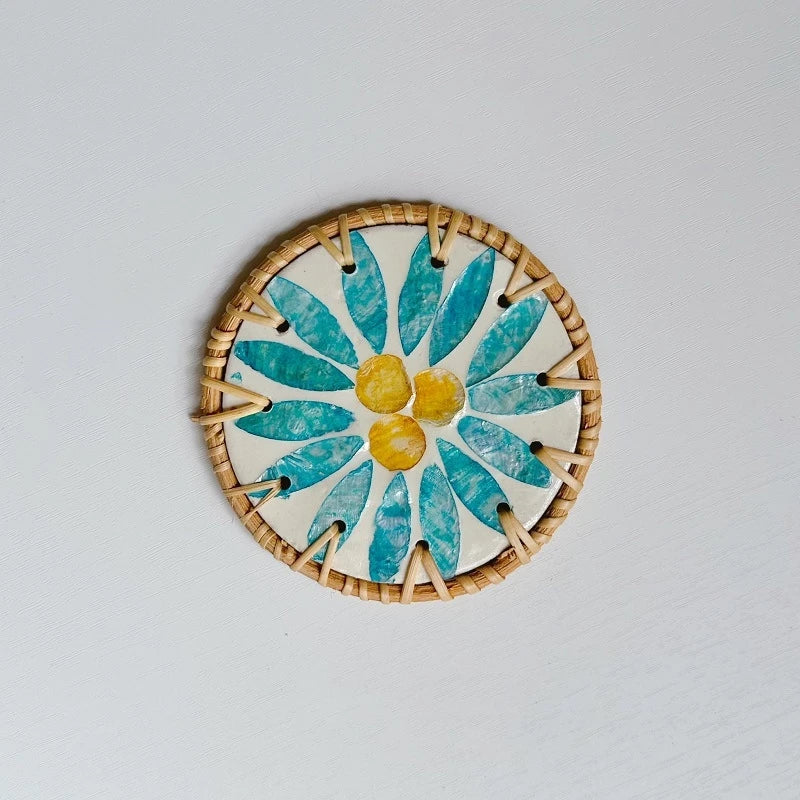 Handmade Colorful Rattan Thermal Insulation Coaster - Shell Flower Pattern Round Table Protection